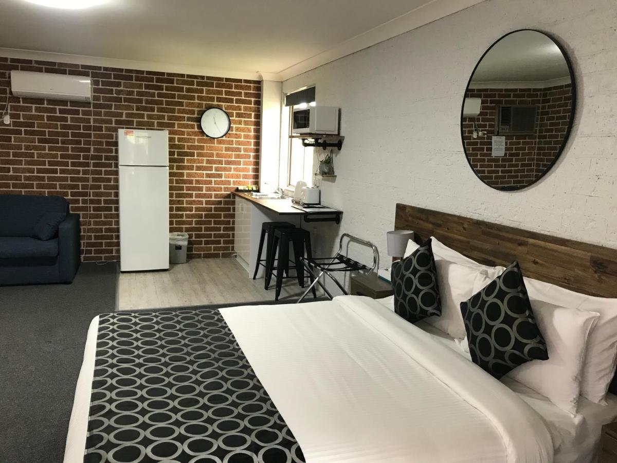Coffs Shearwater Motel Кофс Харбър Екстериор снимка