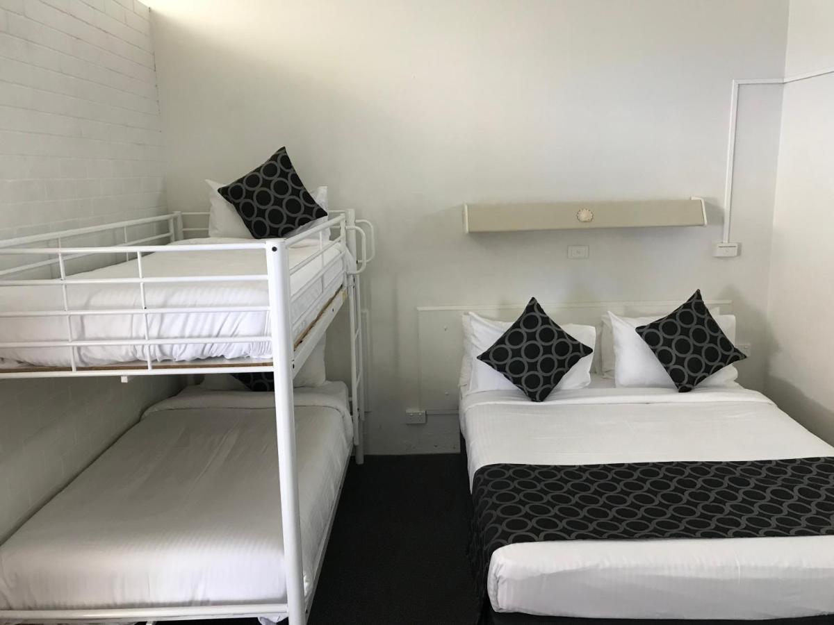 Coffs Shearwater Motel Кофс Харбър Екстериор снимка