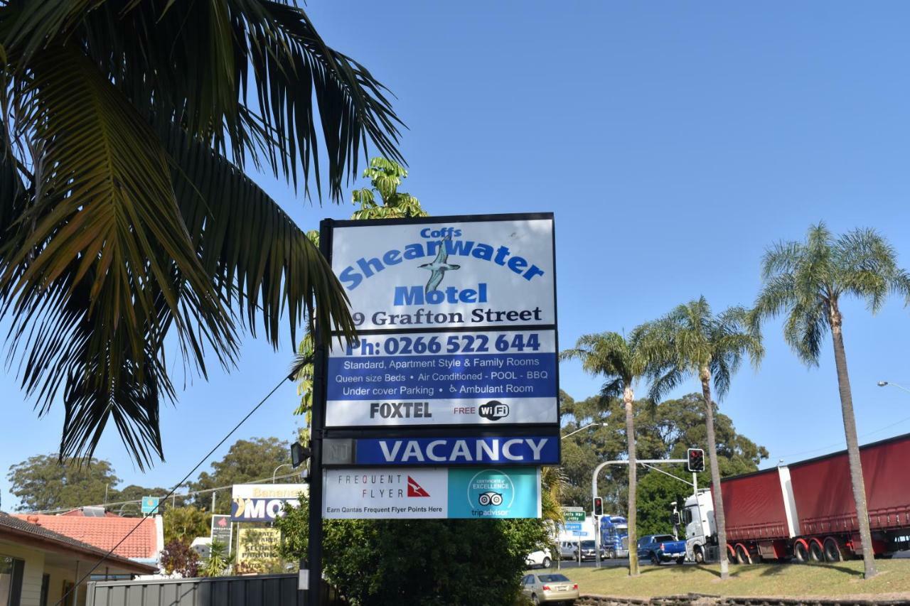 Coffs Shearwater Motel Кофс Харбър Екстериор снимка